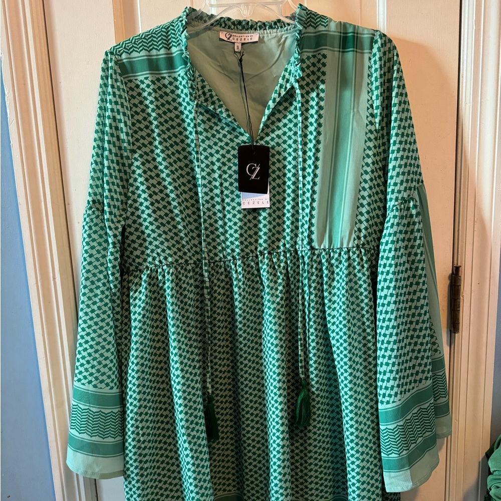 New Long Sleeve Boutique Dress